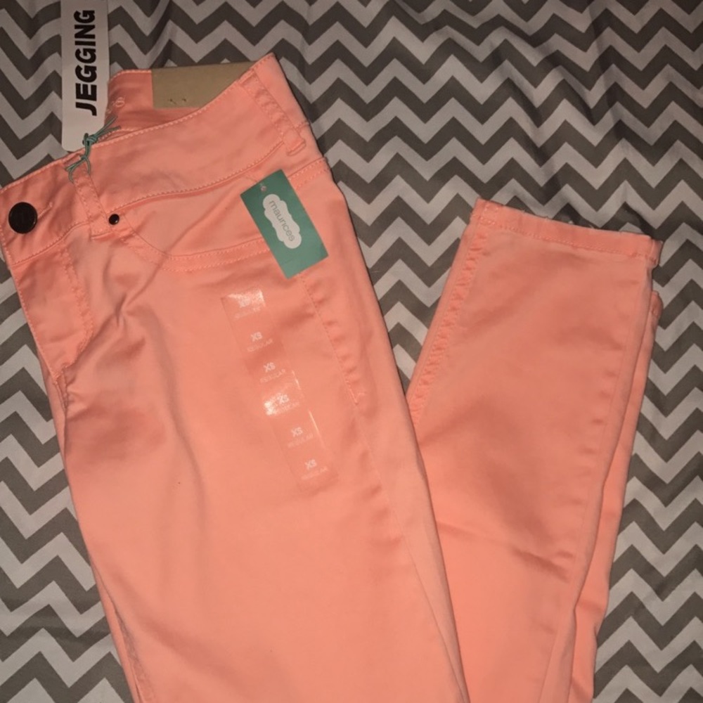 Maurice's NWT peach jeggings